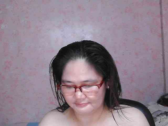 NICEtitspinay webcam