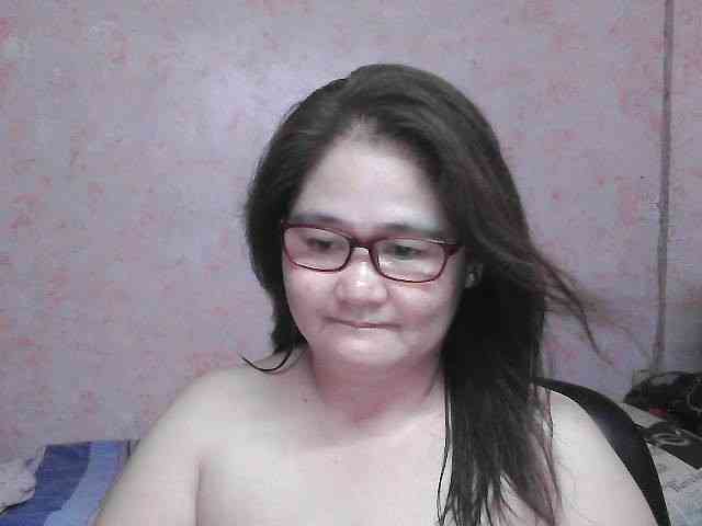 NICEtitspinay webcam