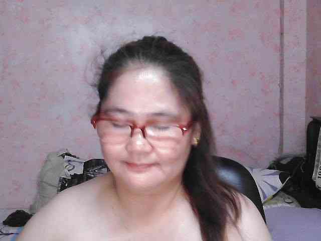 NICEtitspinay webcam
