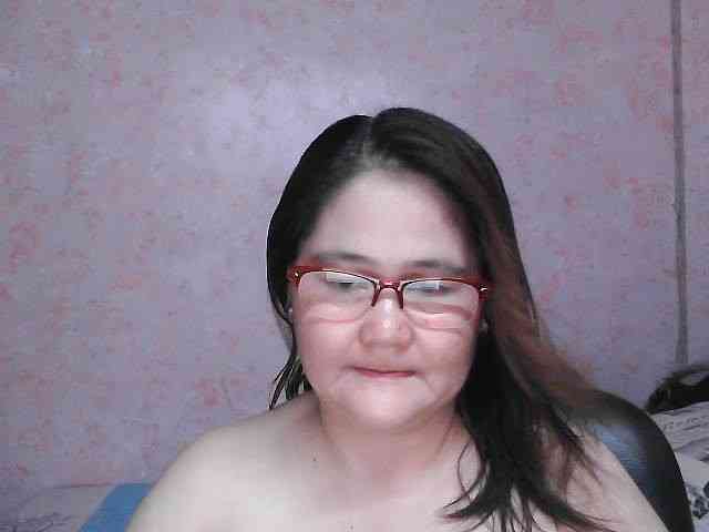 NICEtitspinay webcam
