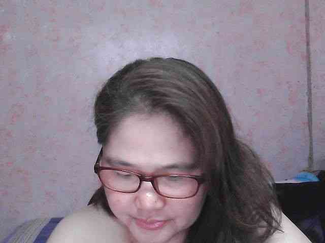 NICEtitspinay webcam