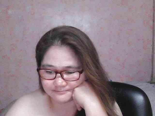 NICEtitspinay webcam