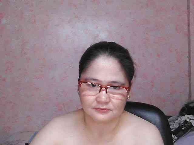 NICEtitspinay webcam