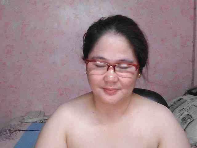 NICEtitspinay webcam