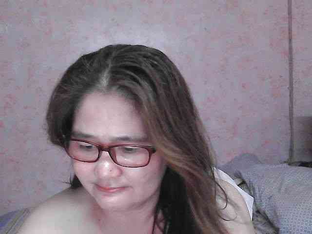 NICEtitspinay webcam