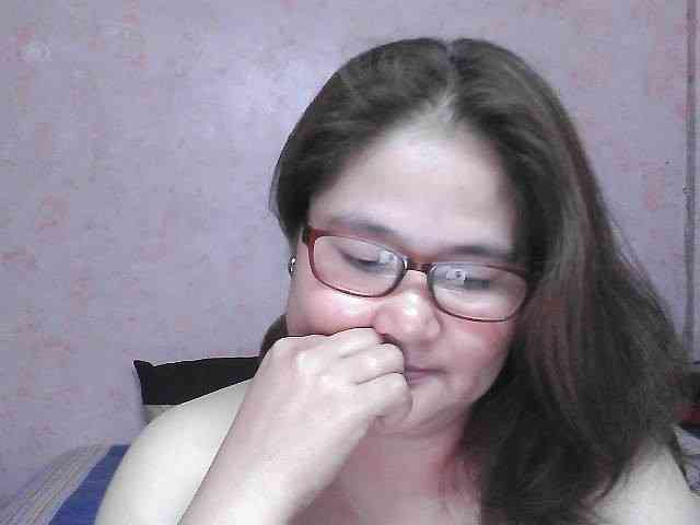 NICEtitspinay webcam