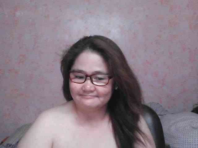 NICEtitspinay webcam