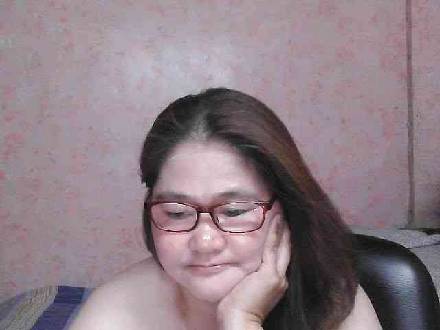 NICEtitspinay webcam