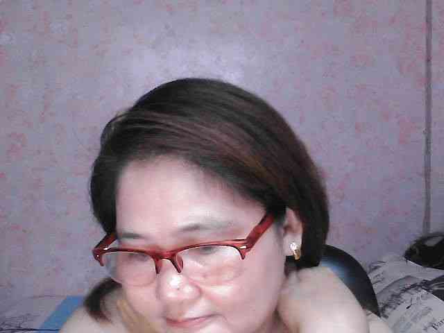NICEtitspinay webcam
