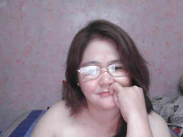 NICEtitspinay webcam