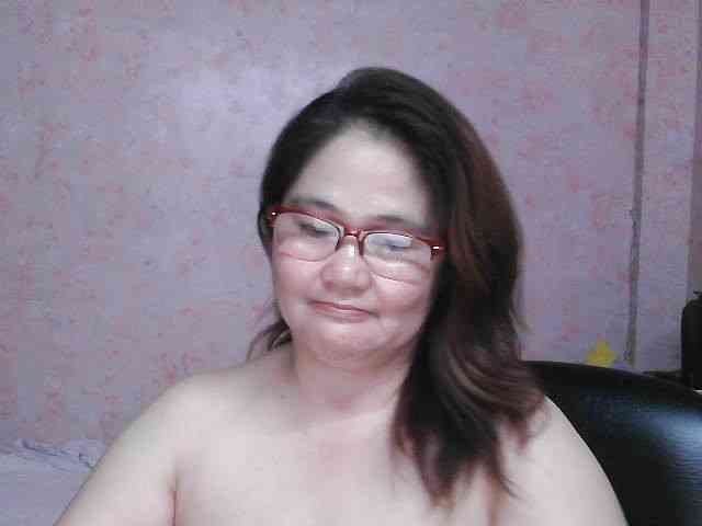 NICEtitspinay webcam