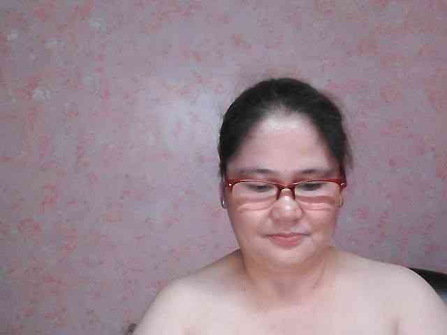 NICEtitspinay webcam