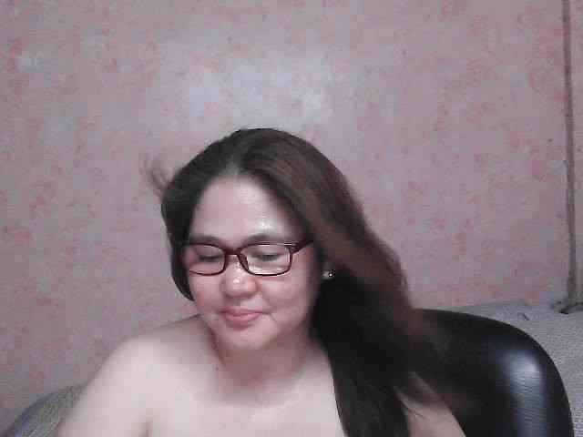 NICEtitspinay webcam