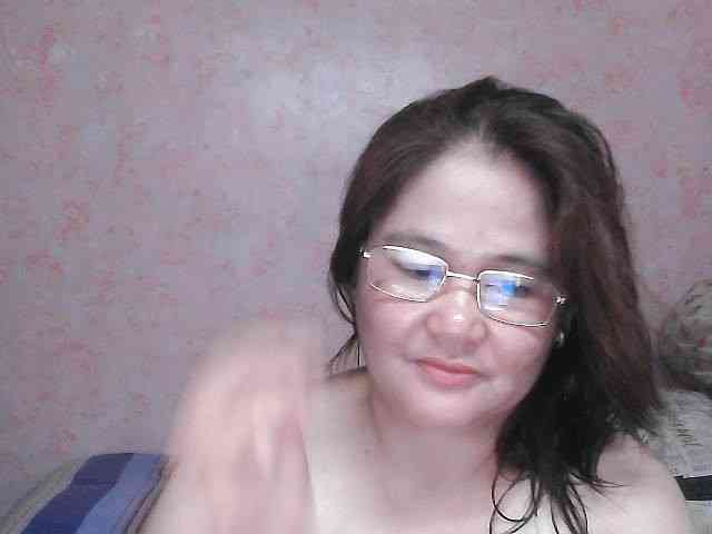 NICEtitspinay webcam