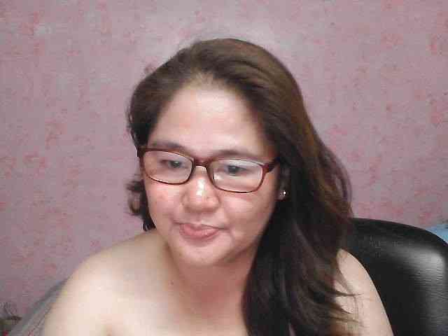 NICEtitspinay webcam