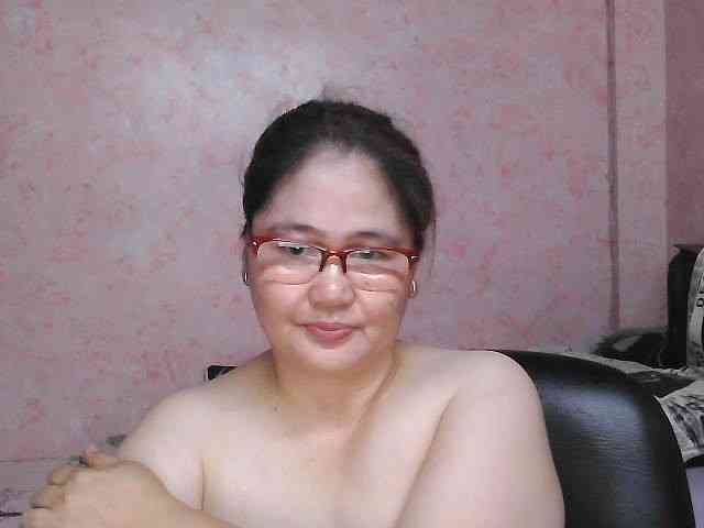 NICEtitspinay webcam