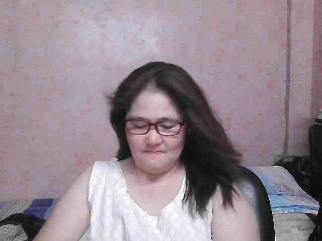 NICEtitspinay webcam