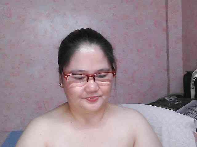 NICEtitspinay webcam