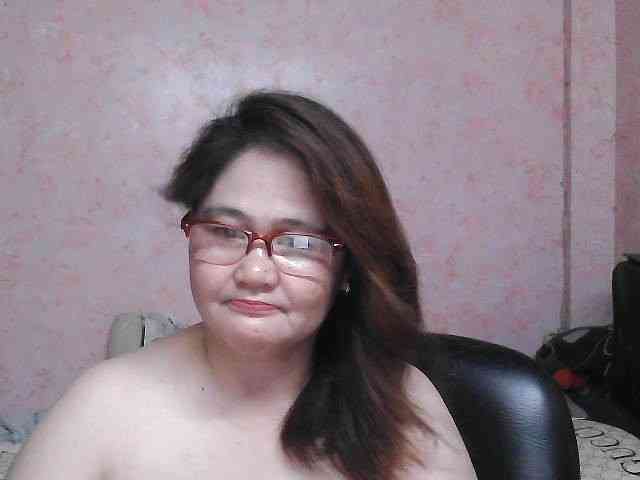 NICEtitspinay webcam