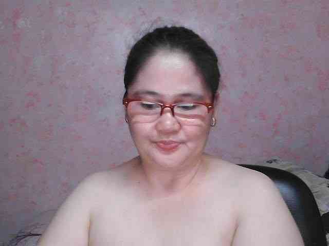 NICEtitspinay webcam