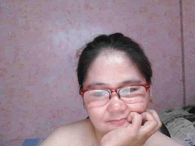 NICEtitspinay webcam