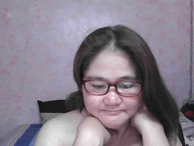 NICEtitspinay webcam