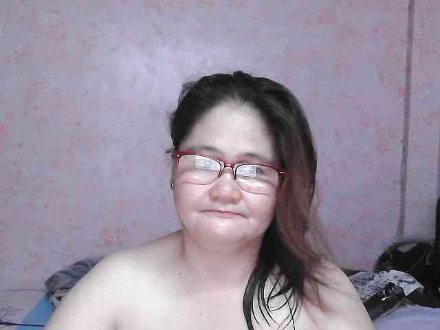NICEtitspinay webcam