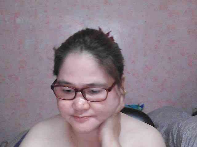 NICEtitspinay webcam