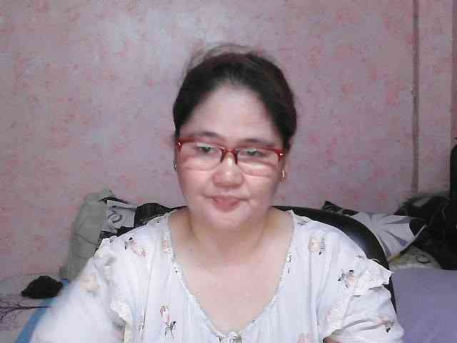 NICEtitspinay webcam