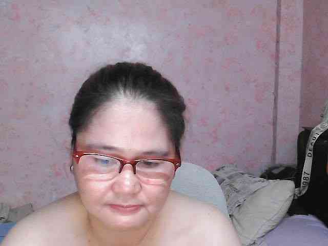 NICEtitspinay webcam