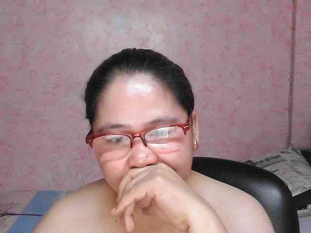 NICEtitspinay webcam