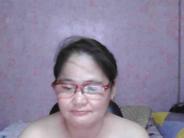 NICEtitspinay webcam
