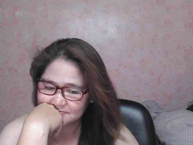 NICEtitspinay webcam