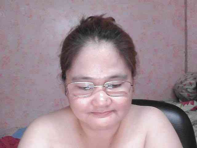 NICEtitspinay webcam