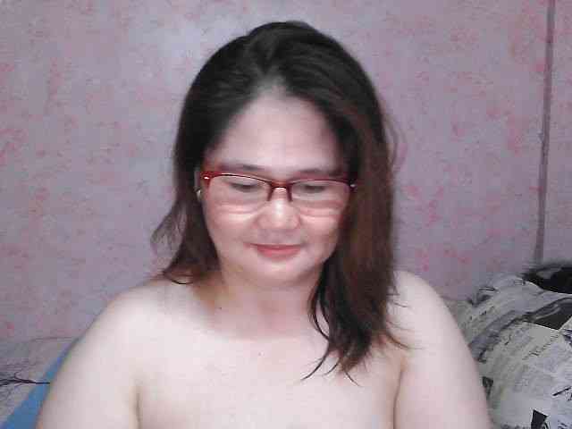 NICEtitspinay webcam
