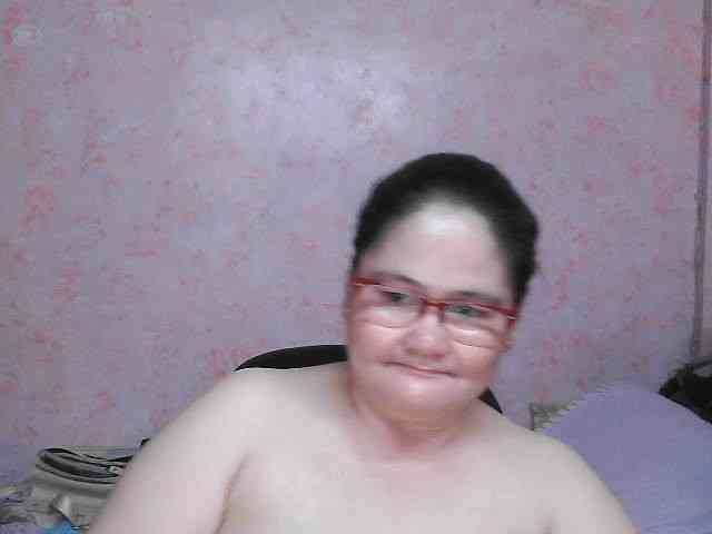 NICEtitspinay webcam