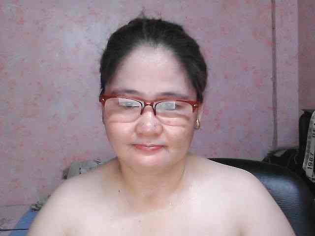 NICEtitspinay webcam
