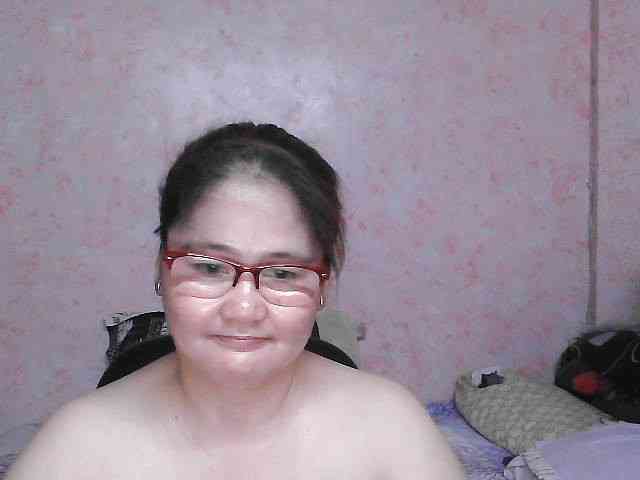 NICEtitspinay webcam