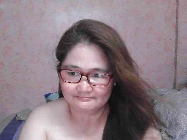 NICEtitspinay webcam