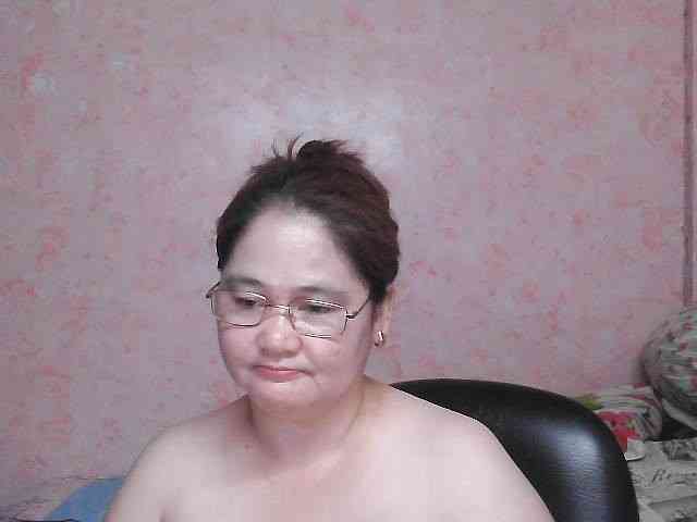 NICEtitspinay webcam