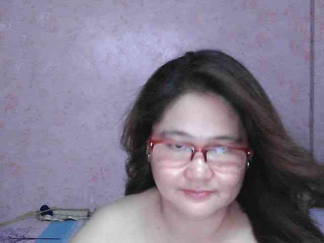 NICEtitspinay webcam