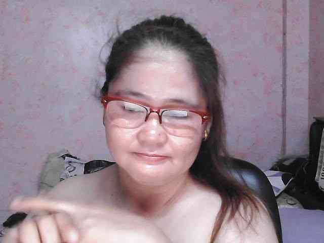 NICEtitspinay webcam