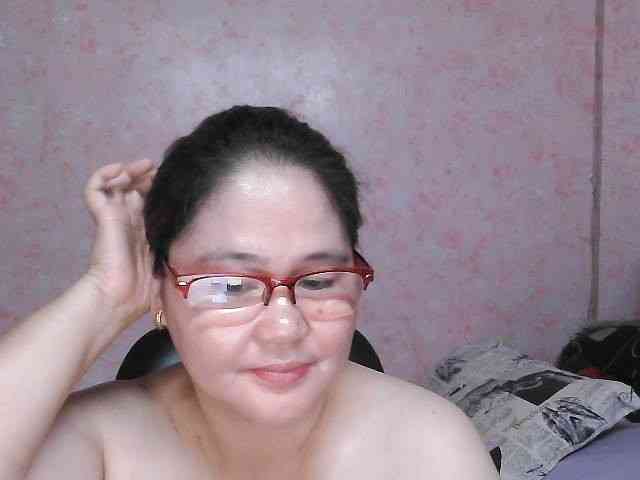 NICEtitspinay webcam