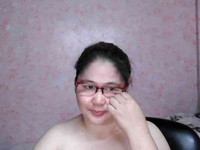 NICEtitspinay webcam