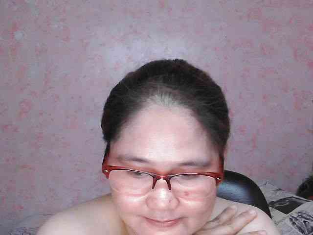 NICEtitspinay webcam