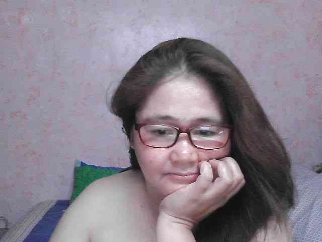 NICEtitspinay webcam