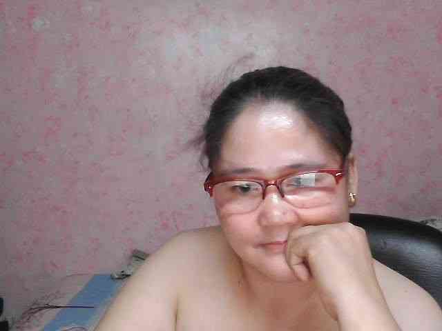 NICEtitspinay webcam