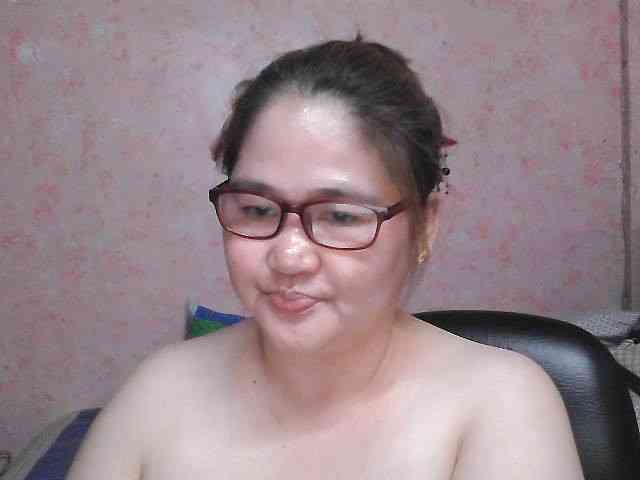 NICEtitspinay webcam