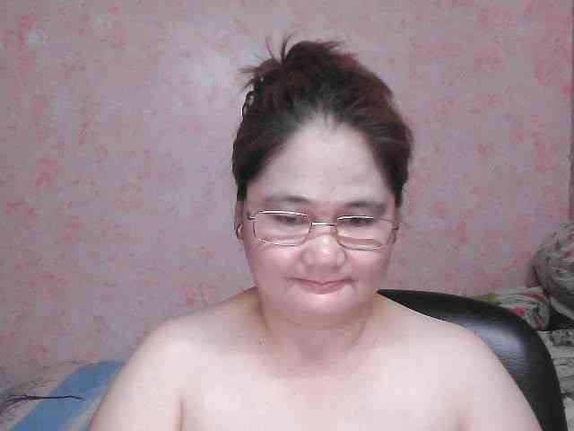 NICEtitspinay webcam