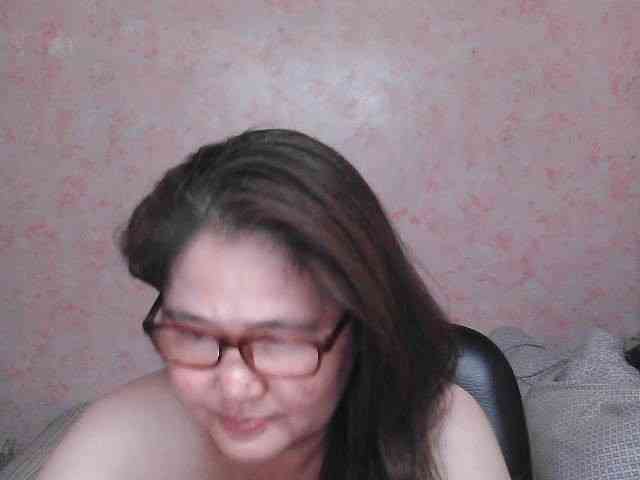 NICEtitspinay webcam